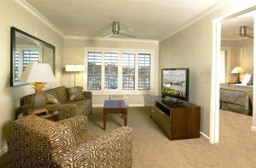 фото отеля BEST WESTERN PLUS Island Palms Hotel & Marina