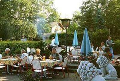 фото отеля Hotel Am Wald Bad Tolz