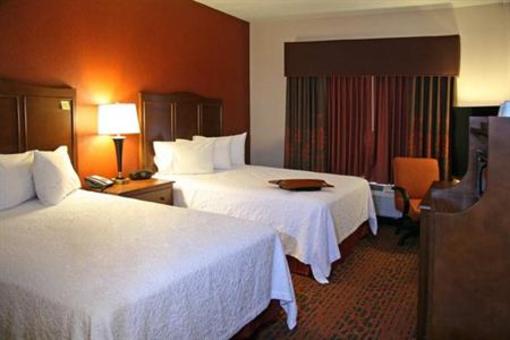 фото отеля Hampton Inn Waynesburg
