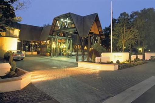 фото отеля Chateau on the Park Hotel