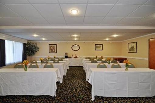 фото отеля BEST WESTERN Wheatland Inn