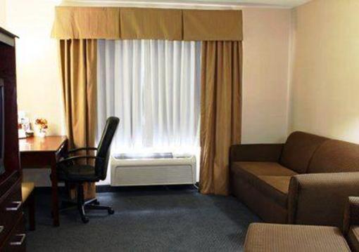 фото отеля Comfort Suites Wixom