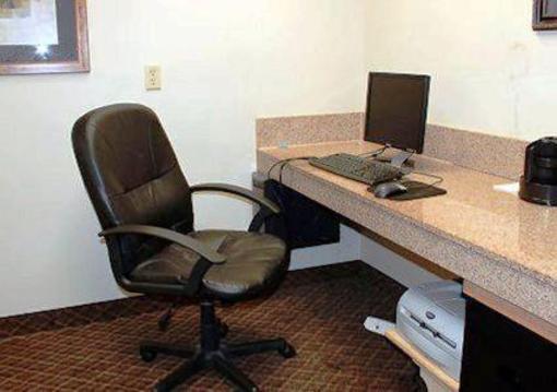 фото отеля Comfort Suites Wixom