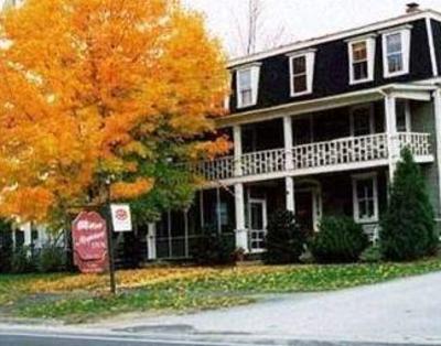 фото отеля Maplehurst Inn