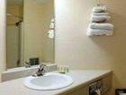 фото отеля Super 8 Markle