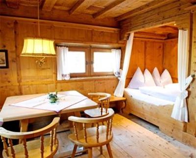 фото отеля Angerer Familienappartements Reith im Alpbachtal