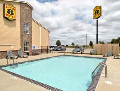 фото отеля Super 8 Motel Gardner (Kansas)