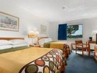 фото отеля Super 8 Motel - St. James