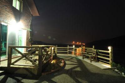 фото отеля Moon & River Pension