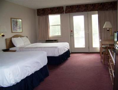 фото отеля Fleetwood Inn Suites