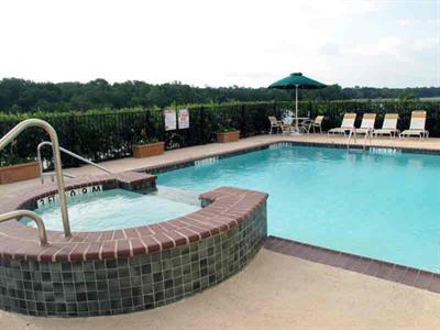 фото отеля La Quinta Inn & Suites Gun Barrel City