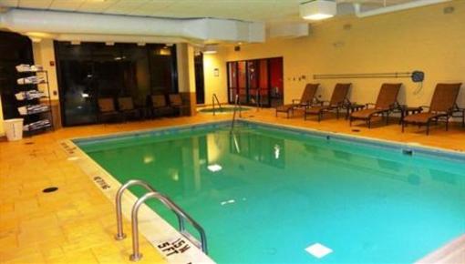 фото отеля Radisson Inn Akron Fairlawn