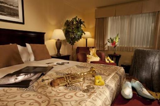фото отеля BEST WESTERN Danville Sycamore Inn