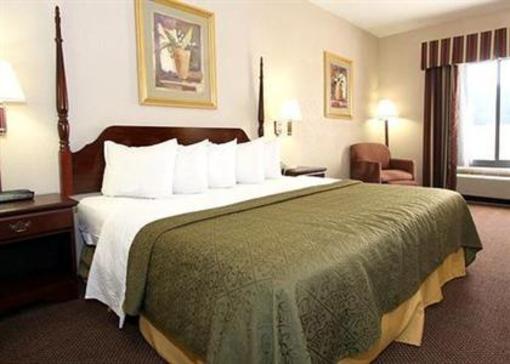 фото отеля Quality Inn at the University