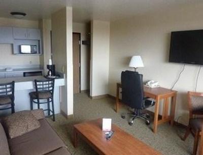 фото отеля Jorgenson's Inn & Suites