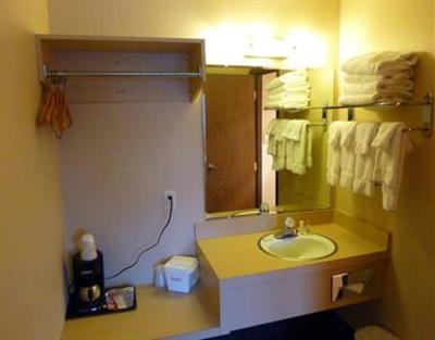 фото отеля Jorgenson's Inn & Suites