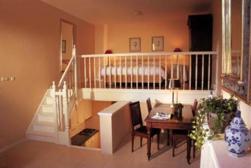 фото отеля Bridges House Hotel
