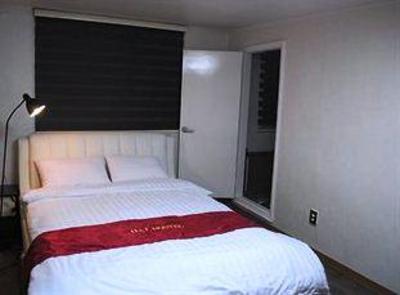 фото отеля U and I Hostel