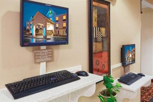 фото отеля Holiday Inn Express Hotel & Suites Frackville