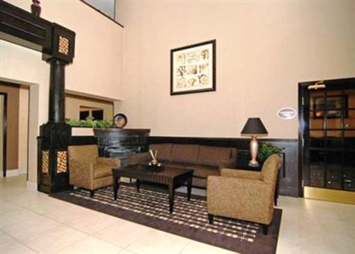 фото отеля Comfort Suites Near Stone Briar Mall