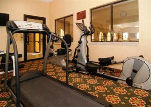 фото отеля Comfort Suites Near Stone Briar Mall