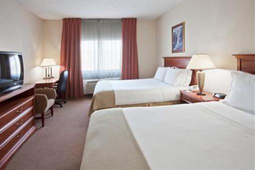 фото отеля Holiday Inn Express Howe