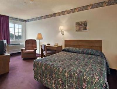фото отеля Super 8 Motel Fiesta San Antonio