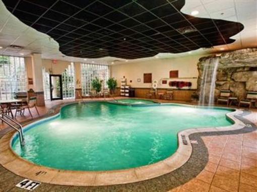 фото отеля Embassy Suites Hotel Detroit Livonia / Metro West