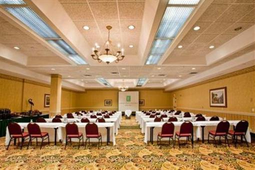 фото отеля Embassy Suites Hotel Detroit Livonia / Metro West