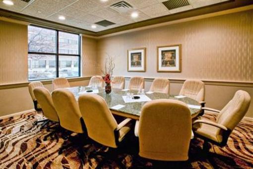 фото отеля Embassy Suites Hotel Detroit Livonia / Metro West
