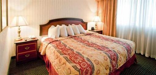 фото отеля Embassy Suites Hotel Detroit Livonia / Metro West
