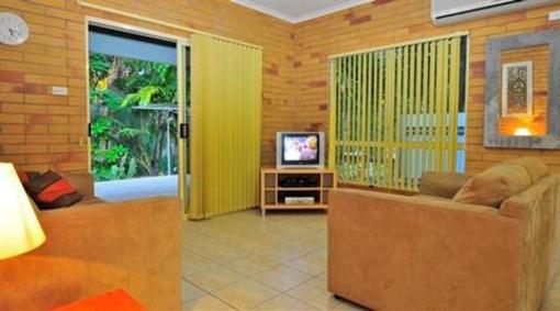 фото отеля Agnes Palms Beachside Apartments