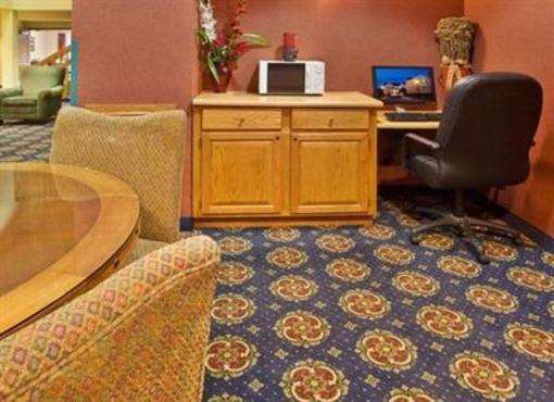 фото отеля Holiday Inn Express Newton