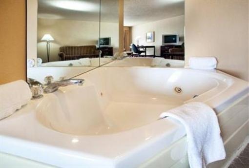 фото отеля Holiday Inn Express Newton