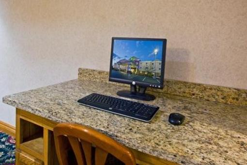 фото отеля Holiday Inn Express Charlotte