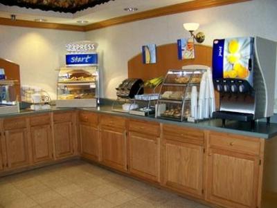 фото отеля Holiday Inn Express Charlotte