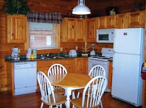 фото отеля Mountain Shadows Log Home Resort