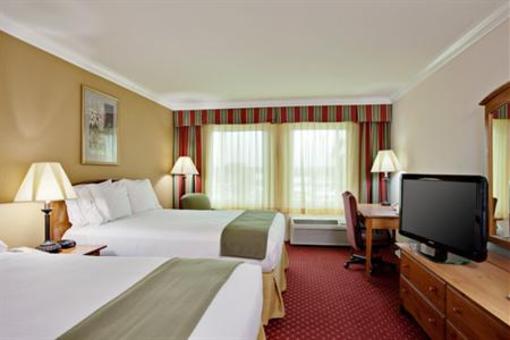 фото отеля Holiday Inn Express Van Nuys