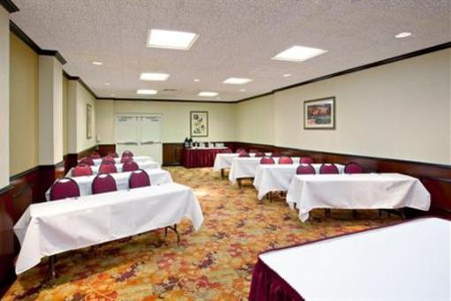 фото отеля Holiday Inn Express Van Nuys