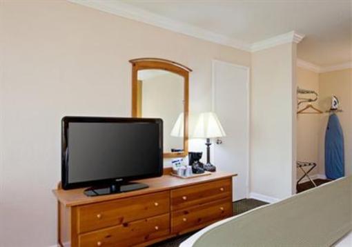 фото отеля Holiday Inn Express Van Nuys