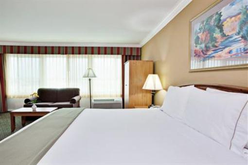 фото отеля Holiday Inn Express Van Nuys