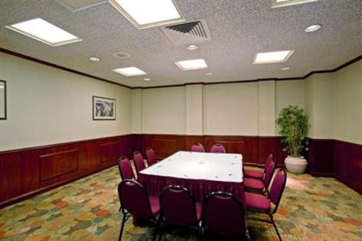 фото отеля Holiday Inn Express Van Nuys