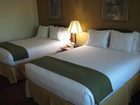 фото отеля Holiday Inn Express Van Nuys