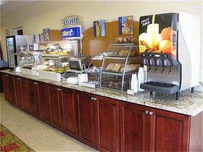 фото отеля Holiday Inn Express Hotel & Suites Orlando South-Davenport