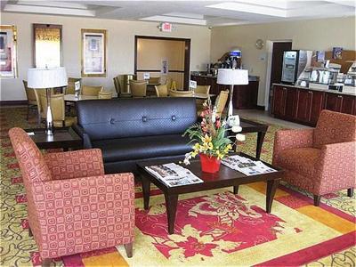 фото отеля Holiday Inn Express Hotel & Suites Orlando South-Davenport