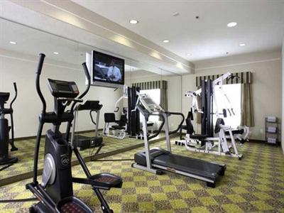 фото отеля La Quinta Inn & Suites Fresno Riverpark