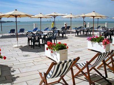 фото отеля Hotel Les Brises