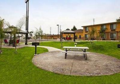 фото отеля Comfort Inn & Suites Colton