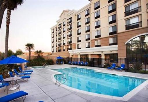 фото отеля Courtyard by Marriott Newark Silicon Valley