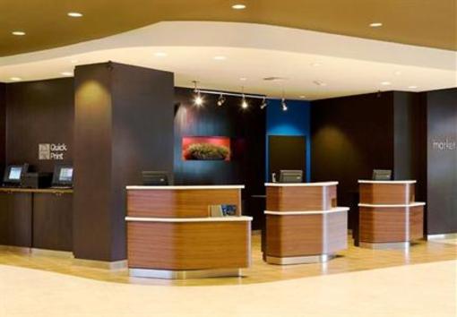 фото отеля Courtyard by Marriott Newark Silicon Valley
